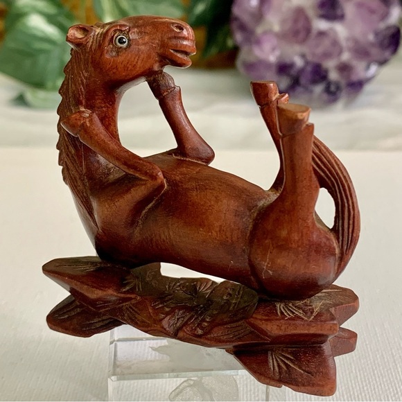 Vintage Red Boxwood Hand Carved Horse Netsuke Figurine W Inset Glass Eyes 2.75" - Picture 3 of 16